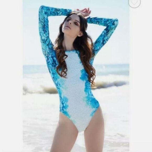 CARMEN MARC VALVO 14 Long Sleeve One-Piece Swimsui - Picture 2 of 4